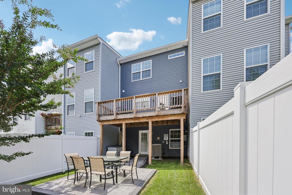12131 BOWLING FARM CT, FREDERICKSBURG, Virginia 22407, 3 Bedrooms Bedrooms, ,2 BathroomsBathrooms,Residential,12131 BOWLING FARM CT,VASP2034686 MLS # VASP2034686