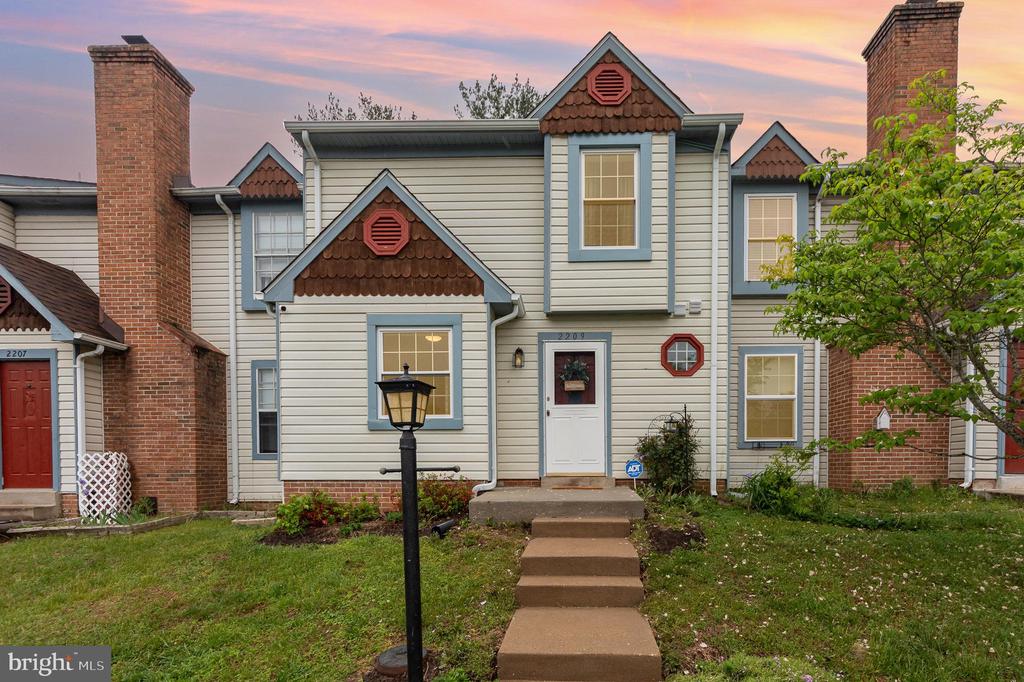 2209 HAMWAY DR, FREDERICKSBURG, Virginia 22407, 2 Bedrooms Bedrooms, ,2 BathroomsBathrooms,Residential,MILL GARDEN,2209 HAMWAY DR,VASP2034760 MLS # VASP2034760