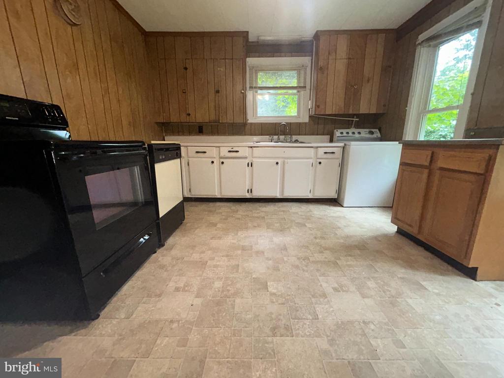 161 MAIN ST E, ORANGE, Virginia 22960, 3 Bedrooms Bedrooms, ,1 BathroomBathrooms,Residential,161 MAIN ST E,VAOR2010226 MLS # VAOR2010226