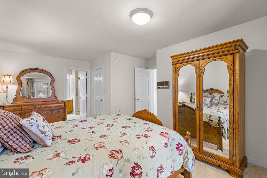 11223 STONE MILL CT, FREDERICKSBURG, Virginia 22407, 3 Bedrooms Bedrooms, ,3 BathroomsBathrooms,Residential,SUMMERLAKE,11223 STONE MILL CT,VASP2034744 MLS # VASP2034744