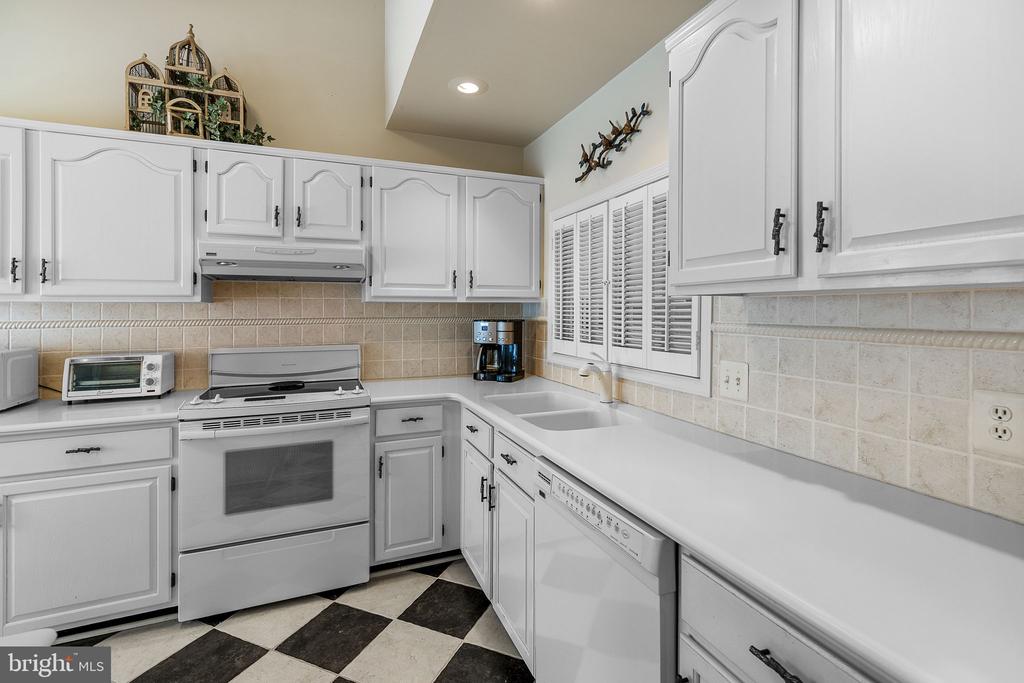 11223 STONE MILL CT, FREDERICKSBURG, Virginia 22407, 3 Bedrooms Bedrooms, ,3 BathroomsBathrooms,Residential,SUMMERLAKE,11223 STONE MILL CT,VASP2034744 MLS # VASP2034744
