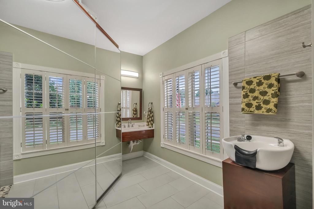243 CARRIAGE CHASE CIR, WARRENTON, Virginia 20186, 5 Bedrooms Bedrooms, ,4 BathroomsBathrooms,Residential,243 CARRIAGE CHASE CIR,VAFQ2017530 MLS # VAFQ2017530