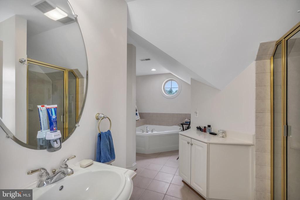 243 CARRIAGE CHASE CIR, WARRENTON, Virginia 20186, 5 Bedrooms Bedrooms, ,4 BathroomsBathrooms,Residential,243 CARRIAGE CHASE CIR,VAFQ2017530 MLS # VAFQ2017530