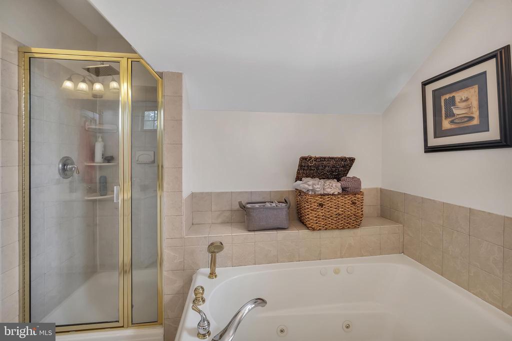 243 CARRIAGE CHASE CIR, WARRENTON, Virginia 20186, 5 Bedrooms Bedrooms, ,4 BathroomsBathrooms,Residential,243 CARRIAGE CHASE CIR,VAFQ2017530 MLS # VAFQ2017530