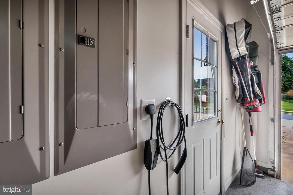 243 CARRIAGE CHASE CIR, WARRENTON, Virginia 20186, 5 Bedrooms Bedrooms, ,4 BathroomsBathrooms,Residential,243 CARRIAGE CHASE CIR,VAFQ2017530 MLS # VAFQ2017530