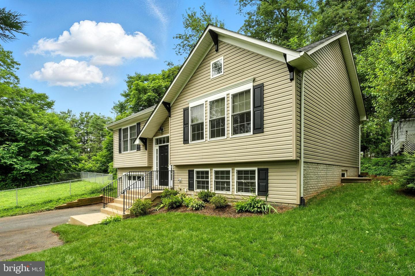 280 ALEXANDRIA PIKE, WARRENTON, Virginia 20186, 3 Bedrooms Bedrooms, ,3 BathroomsBathrooms,Residential,For sale,280 ALEXANDRIA PIKE,VAFQ2017428 MLS # VAFQ2017428