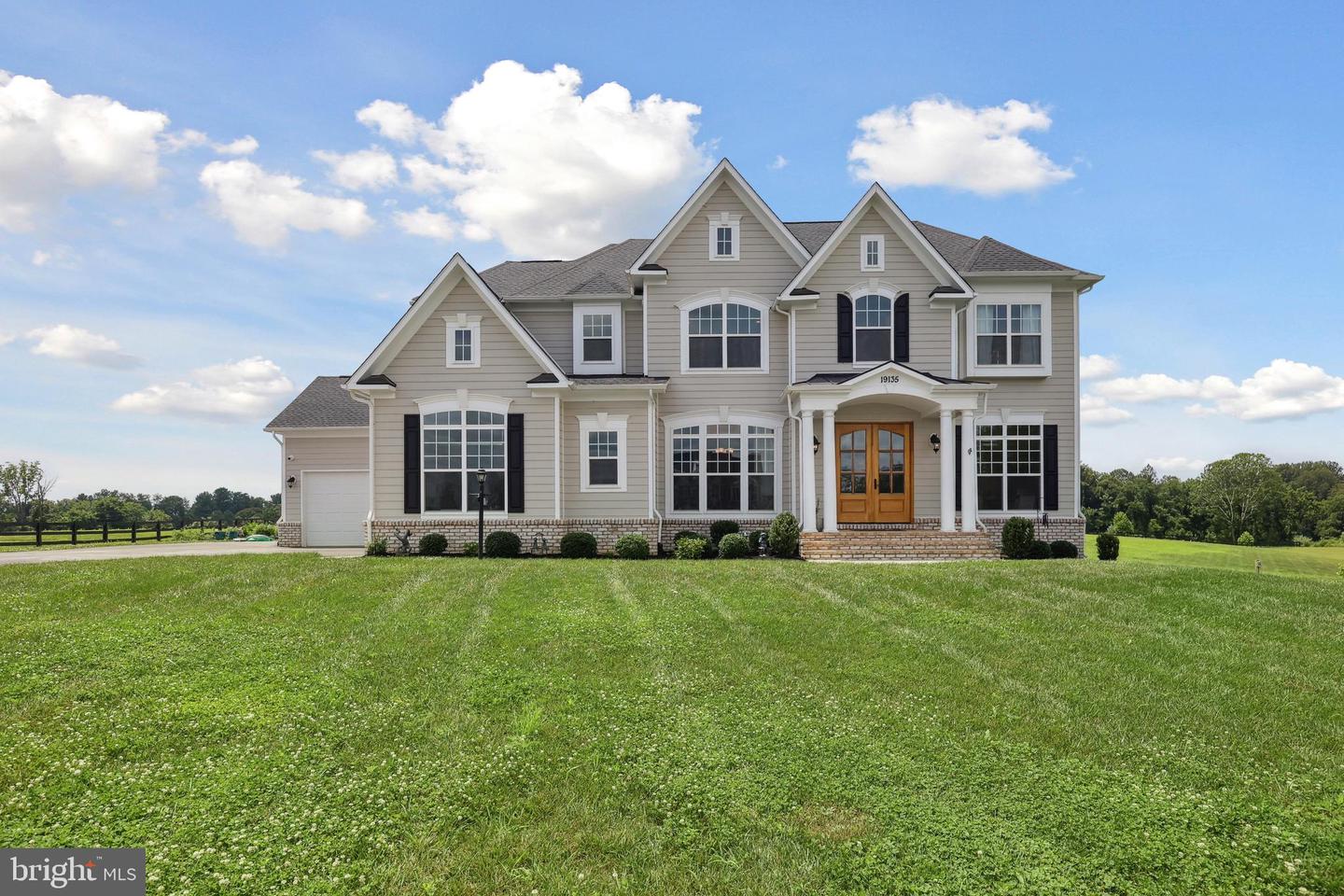 19135 HUNTRIDGE PRESERVE CT, PURCELLVILLE, Virginia 20132, 4 Bedrooms Bedrooms, ,5 BathroomsBathrooms,Residential,For sale,19135 HUNTRIDGE PRESERVE CT,VALO2102022 MLS # VALO2102022