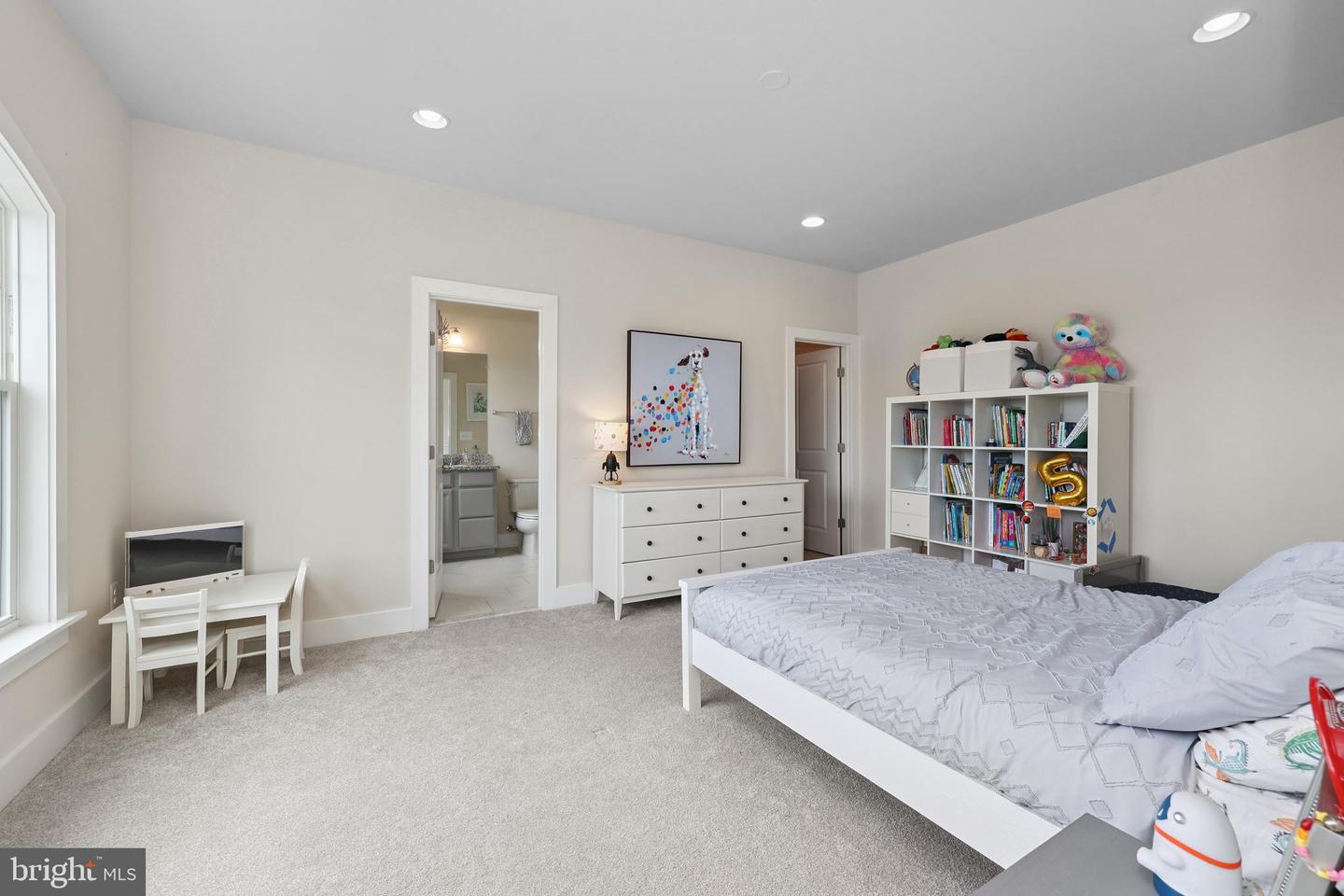19135 HUNTRIDGE PRESERVE CT, PURCELLVILLE, Virginia 20132, 4 Bedrooms Bedrooms, ,5 BathroomsBathrooms,Residential,For sale,19135 HUNTRIDGE PRESERVE CT,VALO2102022 MLS # VALO2102022
