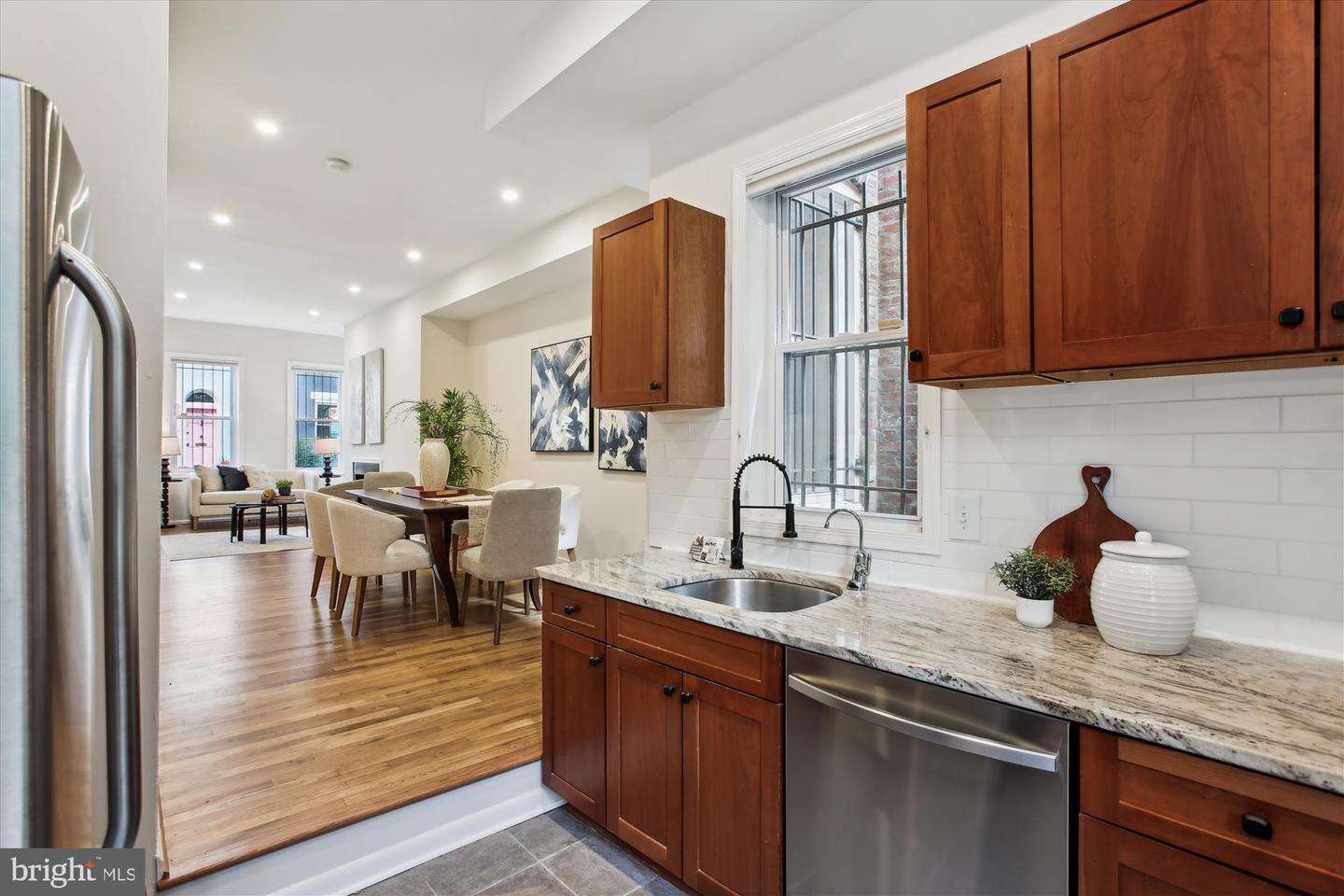 642 14TH PL NE, WASHINGTON, District Of Columbia 20002, 2 Bedrooms Bedrooms, ,1 BathroomBathrooms,Residential,For sale,642 14TH PL NE,DCDC2210168 MLS # DCDC2210168