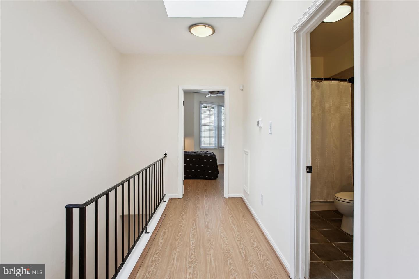 642 14TH PL NE, WASHINGTON, District Of Columbia 20002, 2 Bedrooms Bedrooms, ,1 BathroomBathrooms,Residential,For sale,642 14TH PL NE,DCDC2210168 MLS # DCDC2210168