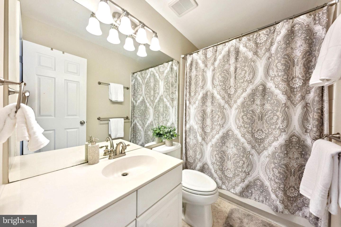 55 ARELL CT, ALEXANDRIA, Virginia 22304, 3 Bedrooms Bedrooms, ,3 BathroomsBathrooms,Residential,For sale,55 ARELL CT,VAAX2047446 MLS # VAAX2047446