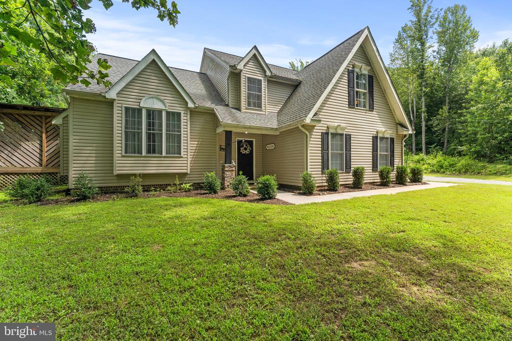 6109 HAMS FORD RD, SPOTSYLVANIA, Virginia 22551, 7 Bedrooms Bedrooms, ,3 BathroomsBathrooms,Residential,6109 HAMS FORD RD,VASP2034860 MLS # VASP2034860
