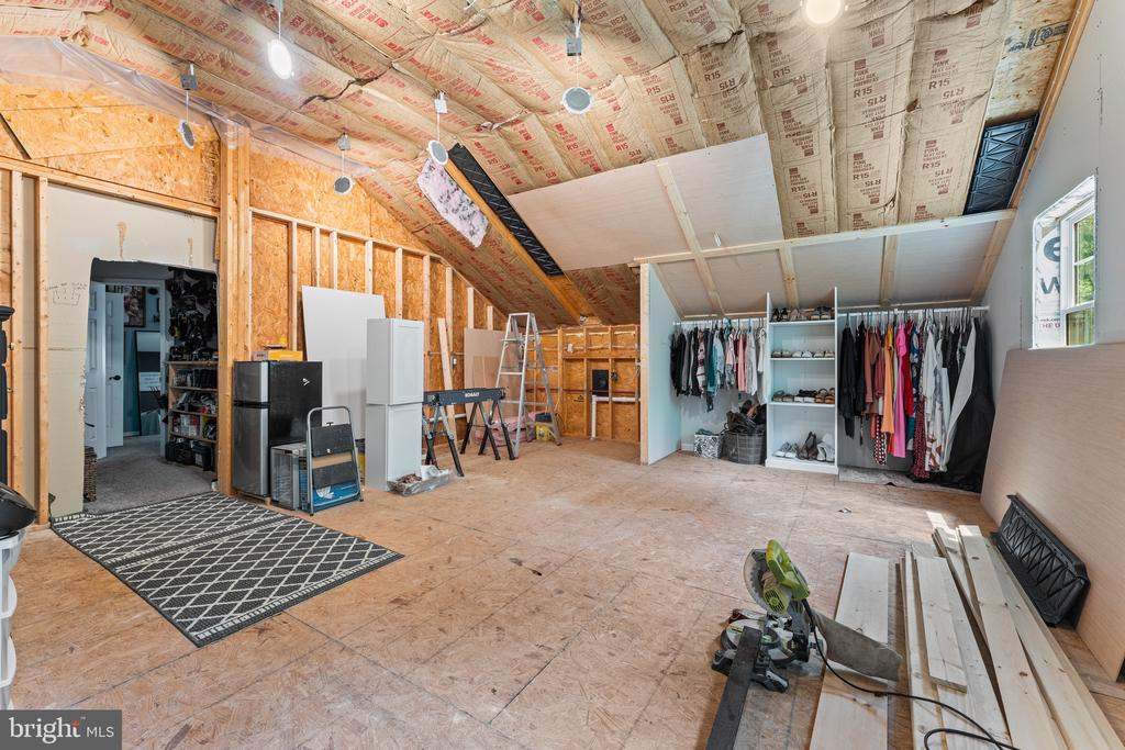 6109 HAMS FORD RD, SPOTSYLVANIA, Virginia 22551, 7 Bedrooms Bedrooms, ,3 BathroomsBathrooms,Residential,6109 HAMS FORD RD,VASP2034860 MLS # VASP2034860