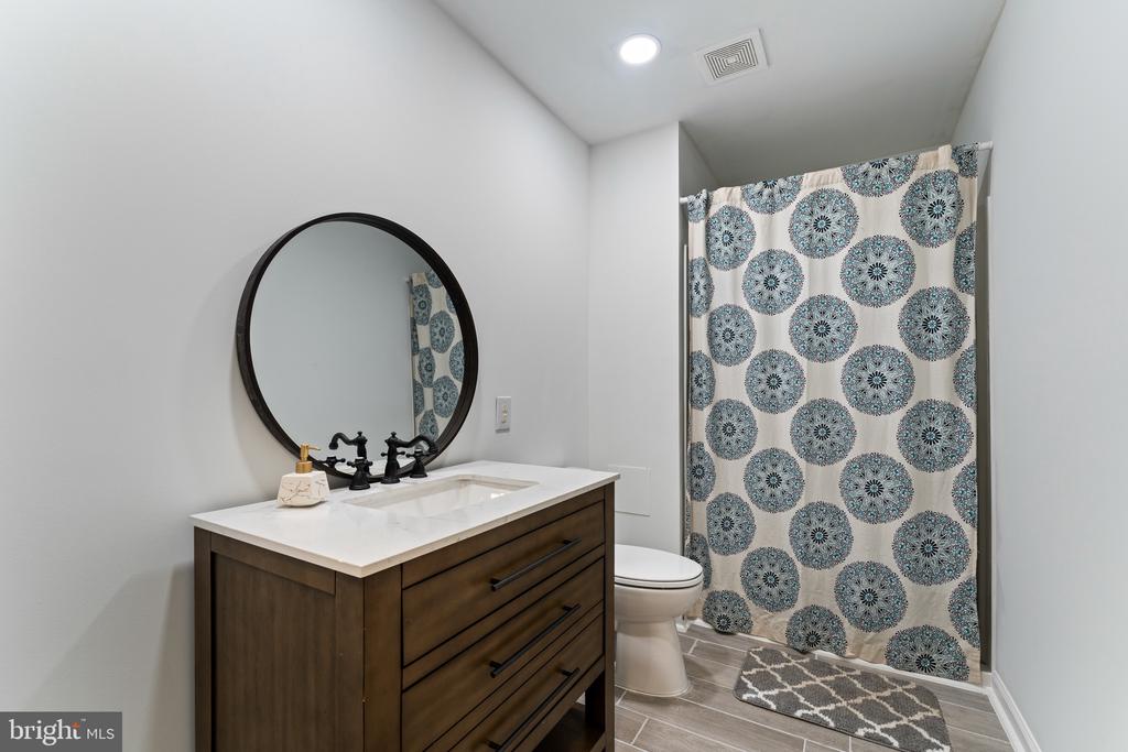 6109 HAMS FORD RD, SPOTSYLVANIA, Virginia 22551, 7 Bedrooms Bedrooms, ,3 BathroomsBathrooms,Residential,6109 HAMS FORD RD,VASP2034860 MLS # VASP2034860