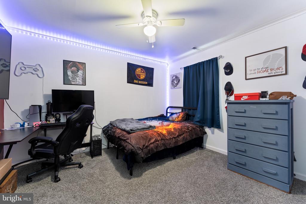 6109 HAMS FORD RD, SPOTSYLVANIA, Virginia 22551, 7 Bedrooms Bedrooms, ,3 BathroomsBathrooms,Residential,6109 HAMS FORD RD,VASP2034860 MLS # VASP2034860
