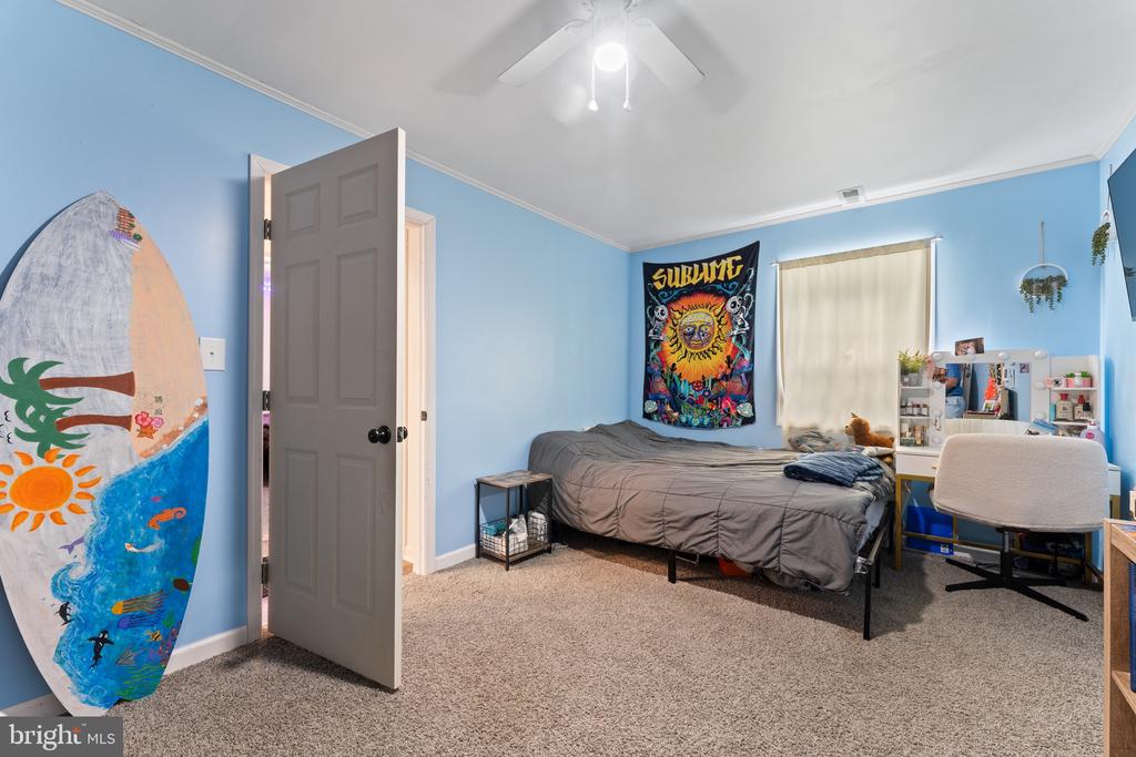 6109 HAMS FORD RD, SPOTSYLVANIA, Virginia 22551, 7 Bedrooms Bedrooms, ,3 BathroomsBathrooms,Residential,6109 HAMS FORD RD,VASP2034860 MLS # VASP2034860