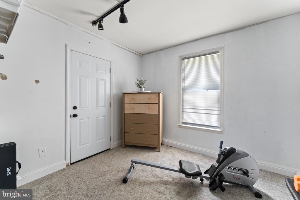 6109 HAMS FORD RD, SPOTSYLVANIA, Virginia 22551, 7 Bedrooms Bedrooms, ,3 BathroomsBathrooms,Residential,6109 HAMS FORD RD,VASP2034860 MLS # VASP2034860
