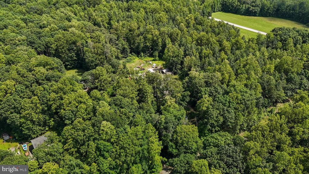 6109 HAMS FORD RD, SPOTSYLVANIA, Virginia 22551, 7 Bedrooms Bedrooms, ,3 BathroomsBathrooms,Residential,6109 HAMS FORD RD,VASP2034860 MLS # VASP2034860
