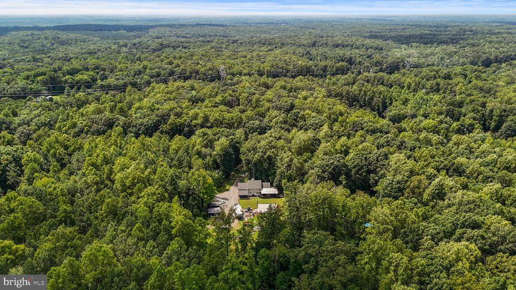 6109 HAMS FORD RD, SPOTSYLVANIA, Virginia 22551, 7 Bedrooms Bedrooms, ,3 BathroomsBathrooms,Residential,6109 HAMS FORD RD,VASP2034860 MLS # VASP2034860