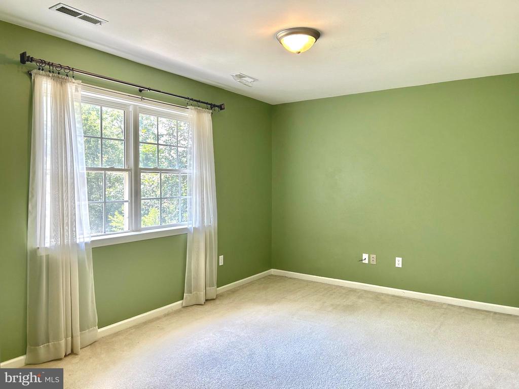 11 COTTONWOOD DR, BARBOURSVILLE, Virginia 22923, 3 Bedrooms Bedrooms, ,2 BathroomsBathrooms,Residential,11 COTTONWOOD DR,VAGR2000742 MLS # VAGR2000742