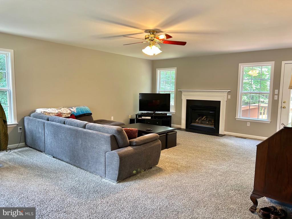 11 COTTONWOOD DR, BARBOURSVILLE, Virginia 22923, 3 Bedrooms Bedrooms, ,2 BathroomsBathrooms,Residential,11 COTTONWOOD DR,VAGR2000742 MLS # VAGR2000742