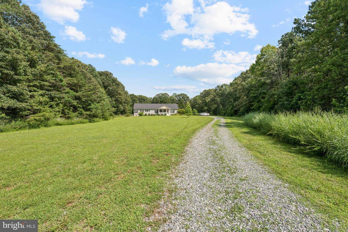 18167 LOCUST GROVE RD, BOWLING GREEN, Virginia 22427, 4 Bedrooms Bedrooms, ,2 BathroomsBathrooms,Residential,For sale,18167 LOCUST GROVE RD,VACV2008514 MLS # VACV2008514