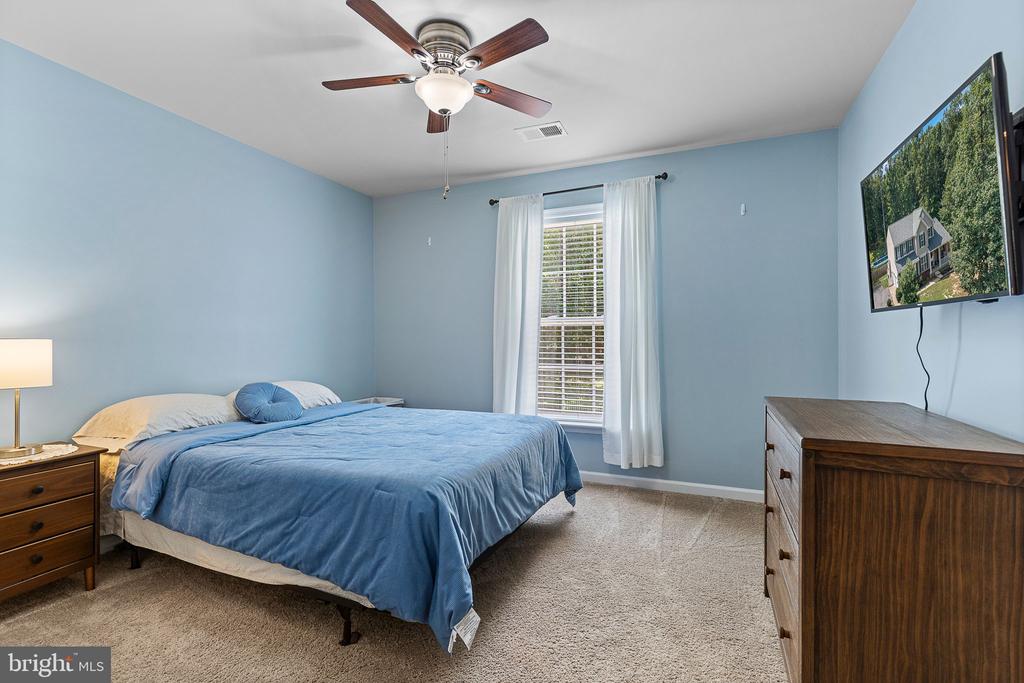10108 BROOKRUN CT, SPOTSYLVANIA, Virginia 22553, 4 Bedrooms Bedrooms, ,3 BathroomsBathrooms,Residential,10108 BROOKRUN CT,VASP2034866 MLS # VASP2034866