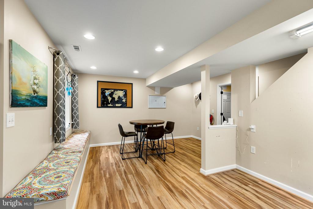 10108 BROOKRUN CT, SPOTSYLVANIA, Virginia 22553, 4 Bedrooms Bedrooms, ,3 BathroomsBathrooms,Residential,10108 BROOKRUN CT,VASP2034866 MLS # VASP2034866