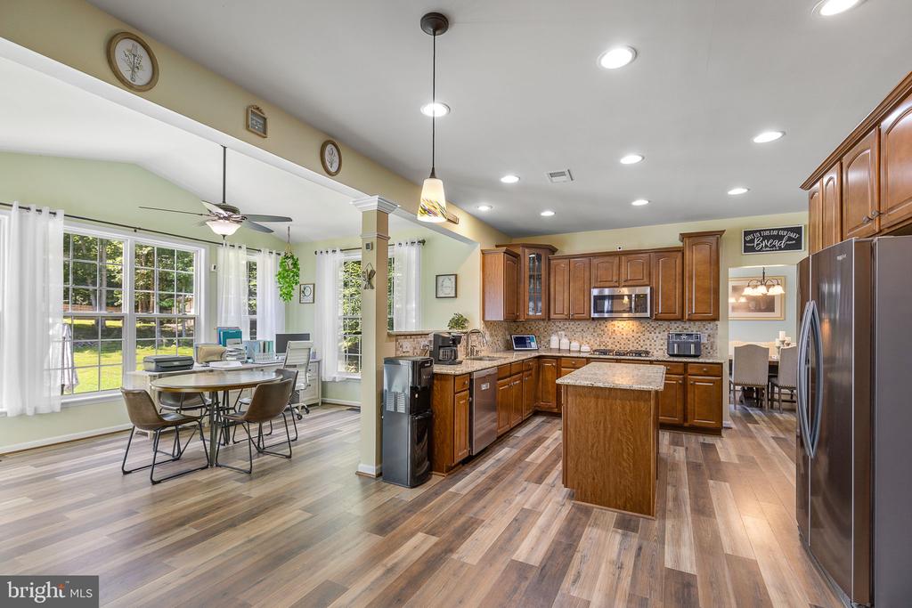 10108 BROOKRUN CT, SPOTSYLVANIA, Virginia 22553, 4 Bedrooms Bedrooms, ,3 BathroomsBathrooms,Residential,10108 BROOKRUN CT,VASP2034866 MLS # VASP2034866