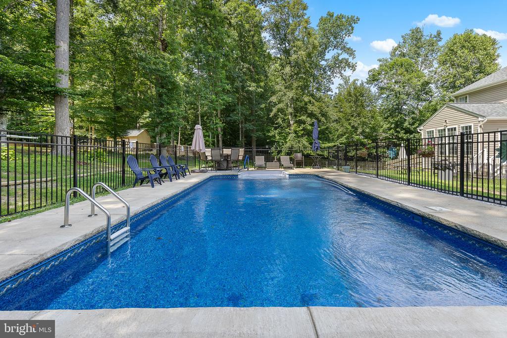 10108 BROOKRUN CT, SPOTSYLVANIA, Virginia 22553, 4 Bedrooms Bedrooms, ,3 BathroomsBathrooms,Residential,10108 BROOKRUN CT,VASP2034866 MLS # VASP2034866