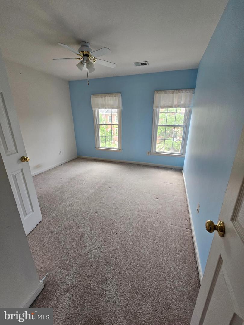 10450 COURTNEY DR, FAIRFAX, Virginia 22030, 3 Bedrooms Bedrooms, ,3 BathroomsBathrooms,Residential,For sale,10450 COURTNEY DR,VAFC2006624 MLS # VAFC2006624