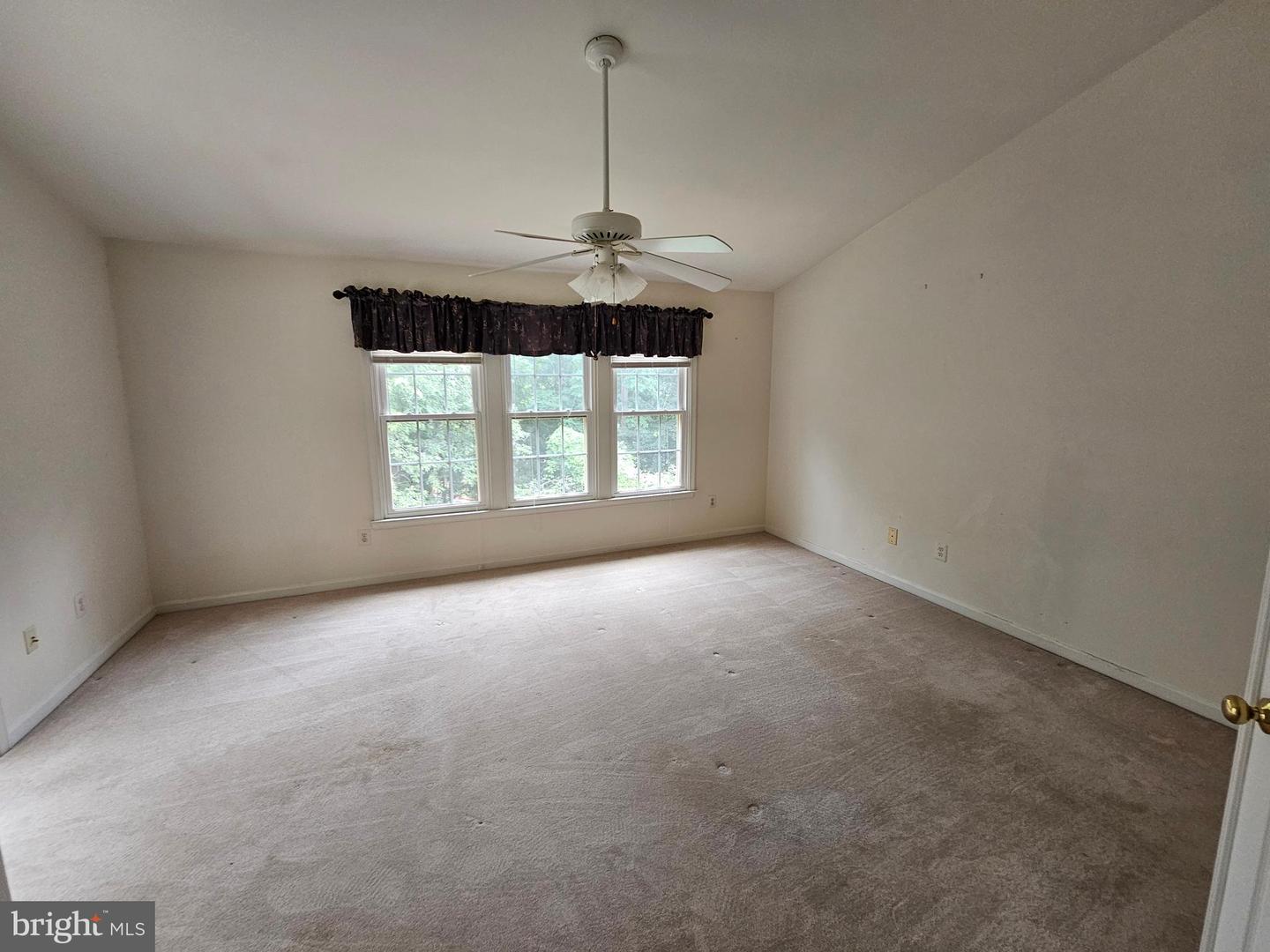 10450 COURTNEY DR, FAIRFAX, Virginia 22030, 3 Bedrooms Bedrooms, ,3 BathroomsBathrooms,Residential,For sale,10450 COURTNEY DR,VAFC2006624 MLS # VAFC2006624