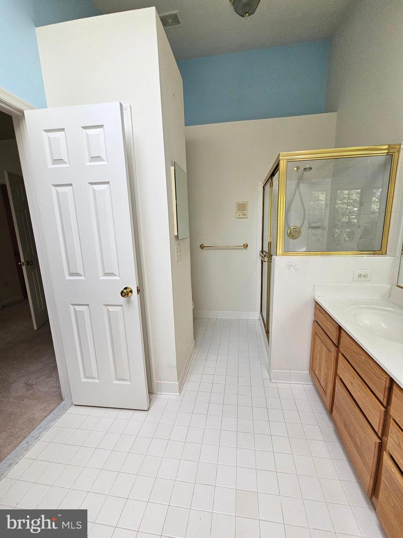 10450 COURTNEY DR, FAIRFAX, Virginia 22030, 3 Bedrooms Bedrooms, ,3 BathroomsBathrooms,Residential,For sale,10450 COURTNEY DR,VAFC2006624 MLS # VAFC2006624