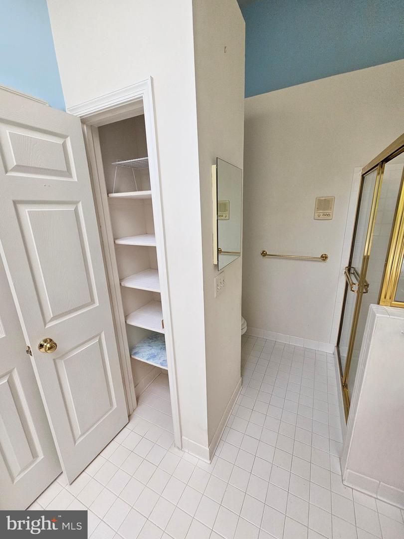 10450 COURTNEY DR, FAIRFAX, Virginia 22030, 3 Bedrooms Bedrooms, ,3 BathroomsBathrooms,Residential,For sale,10450 COURTNEY DR,VAFC2006624 MLS # VAFC2006624