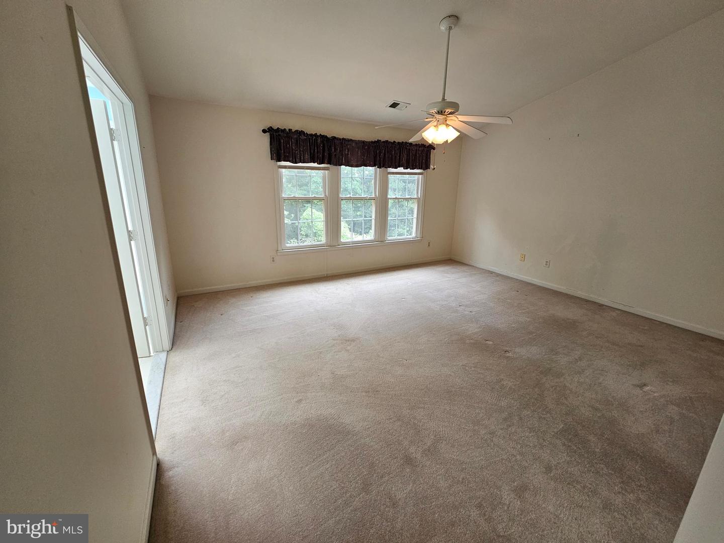 10450 COURTNEY DR, FAIRFAX, Virginia 22030, 3 Bedrooms Bedrooms, ,3 BathroomsBathrooms,Residential,For sale,10450 COURTNEY DR,VAFC2006624 MLS # VAFC2006624