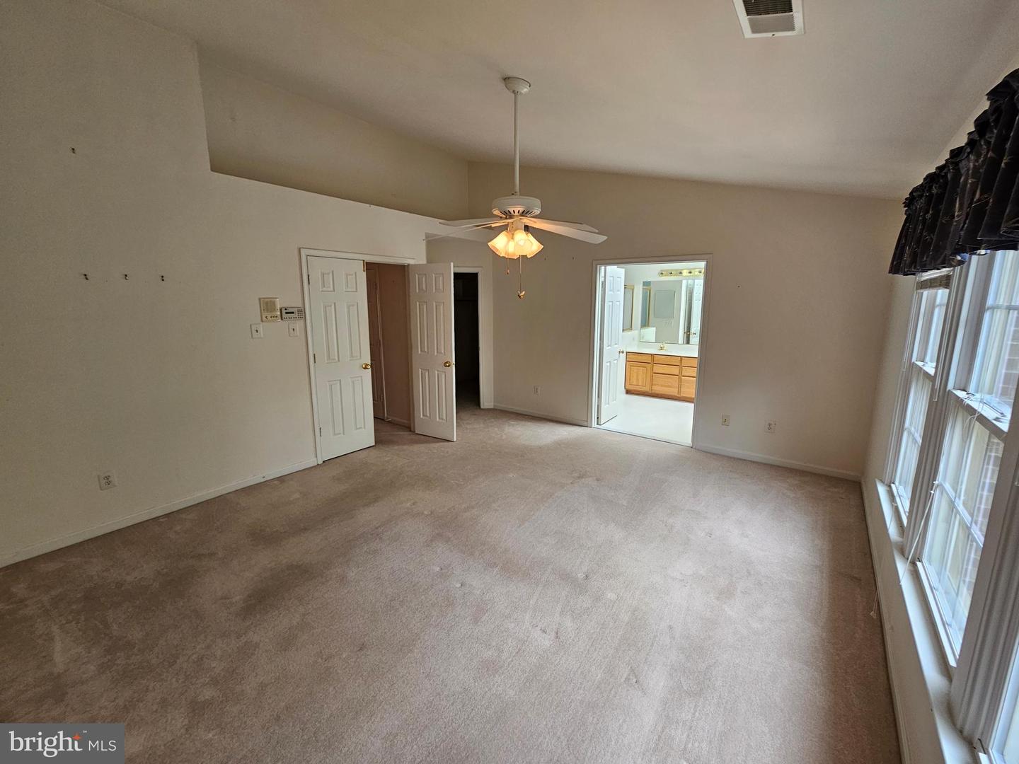 10450 COURTNEY DR, FAIRFAX, Virginia 22030, 3 Bedrooms Bedrooms, ,3 BathroomsBathrooms,Residential,For sale,10450 COURTNEY DR,VAFC2006624 MLS # VAFC2006624