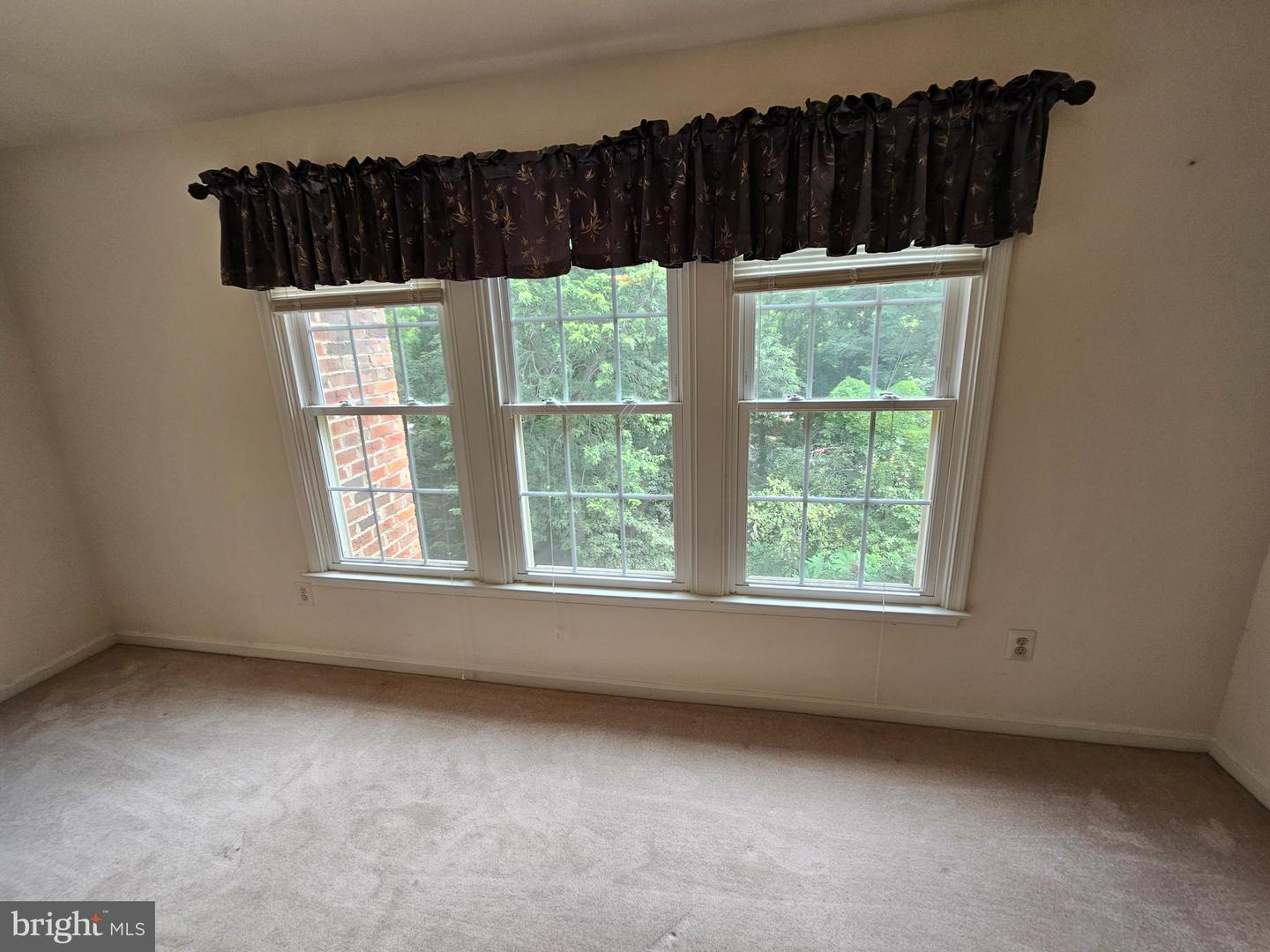 10450 COURTNEY DR, FAIRFAX, Virginia 22030, 3 Bedrooms Bedrooms, ,3 BathroomsBathrooms,Residential,For sale,10450 COURTNEY DR,VAFC2006624 MLS # VAFC2006624