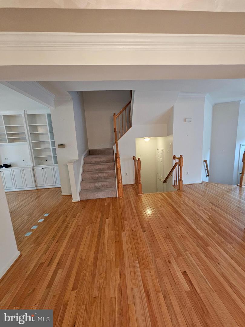 10450 COURTNEY DR, FAIRFAX, Virginia 22030, 3 Bedrooms Bedrooms, ,3 BathroomsBathrooms,Residential,For sale,10450 COURTNEY DR,VAFC2006624 MLS # VAFC2006624