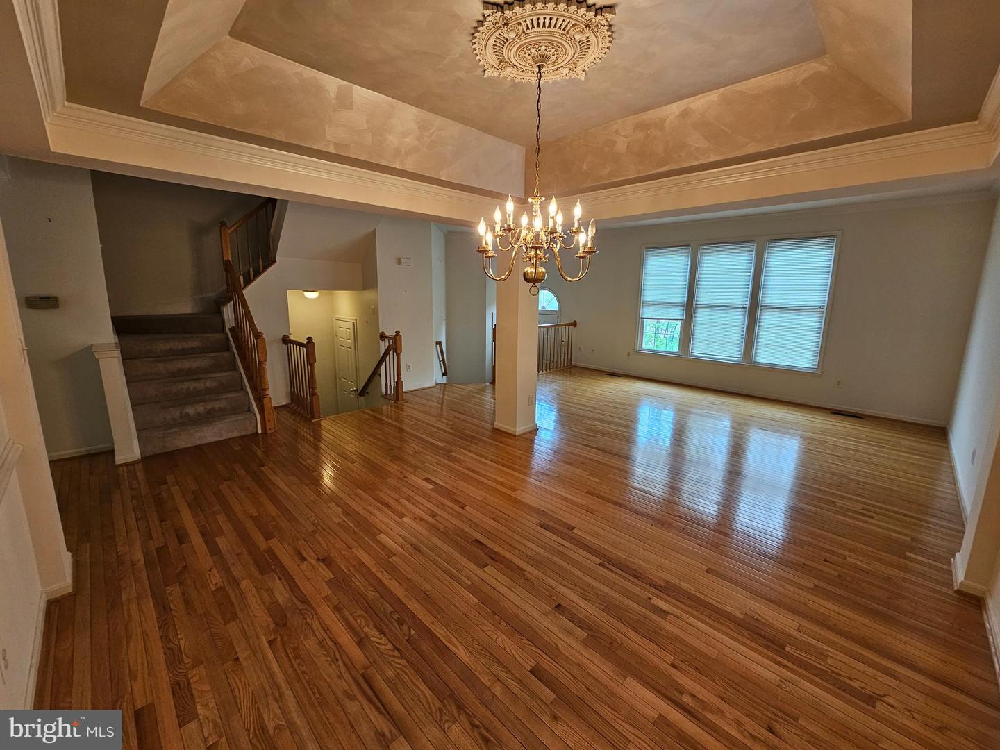 10450 COURTNEY DR, FAIRFAX, Virginia 22030, 3 Bedrooms Bedrooms, ,3 BathroomsBathrooms,Residential,For sale,10450 COURTNEY DR,VAFC2006624 MLS # VAFC2006624