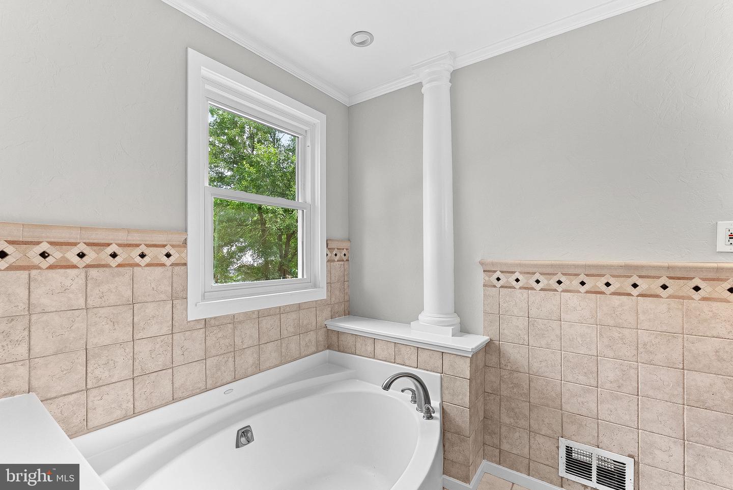 15018 CARLBERN DR, CENTREVILLE, Virginia 20120, 4 Bedrooms Bedrooms, ,3 BathroomsBathrooms,Residential,For sale,15018 CARLBERN DR,VAFX2255874 MLS # VAFX2255874