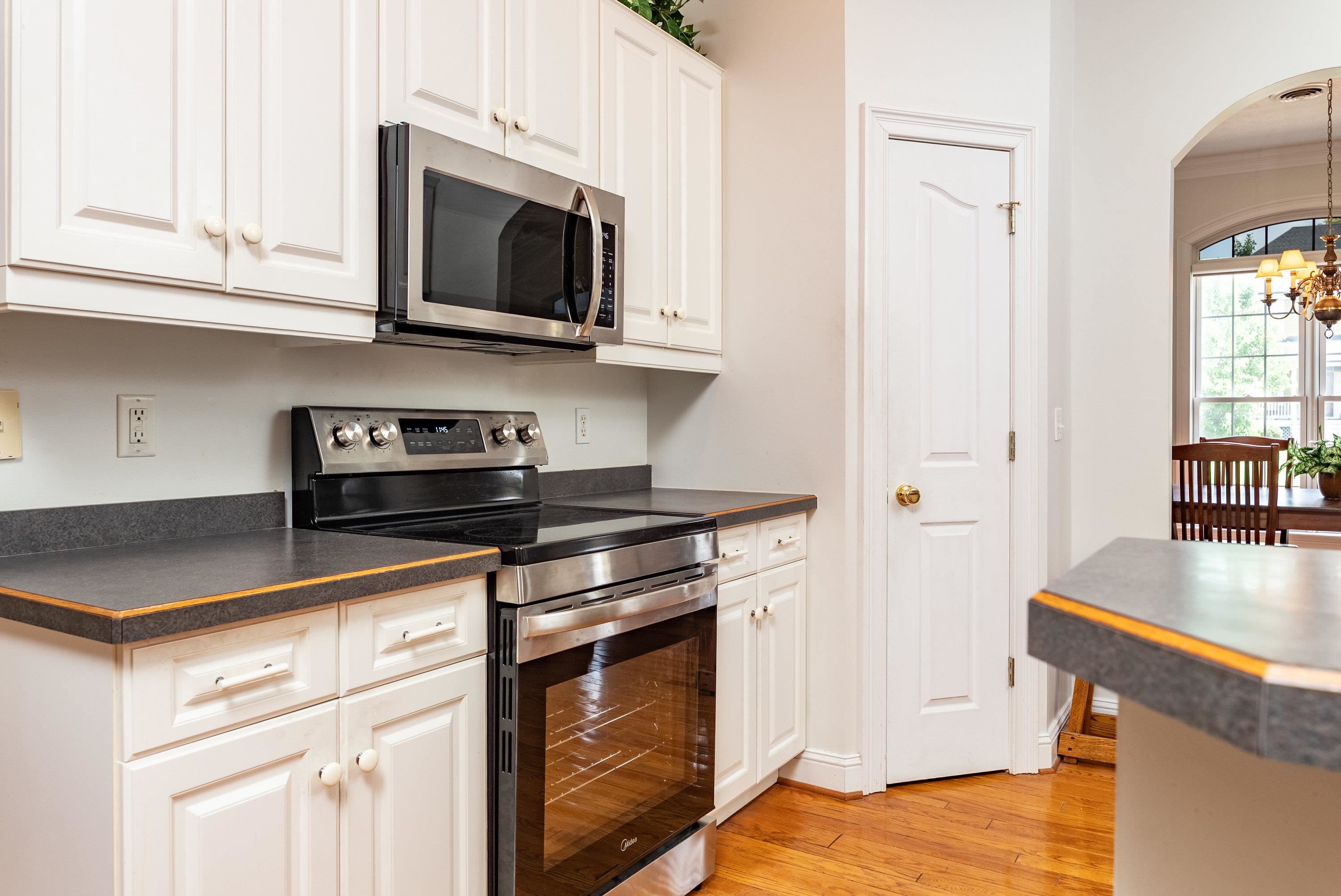 3242 BARRINGTON DR, ROCKINGHAM, Virginia 22801, 4 Bedrooms Bedrooms, ,3 BathroomsBathrooms,Residential,3242 BARRINGTON DR,667016 MLS # 667016