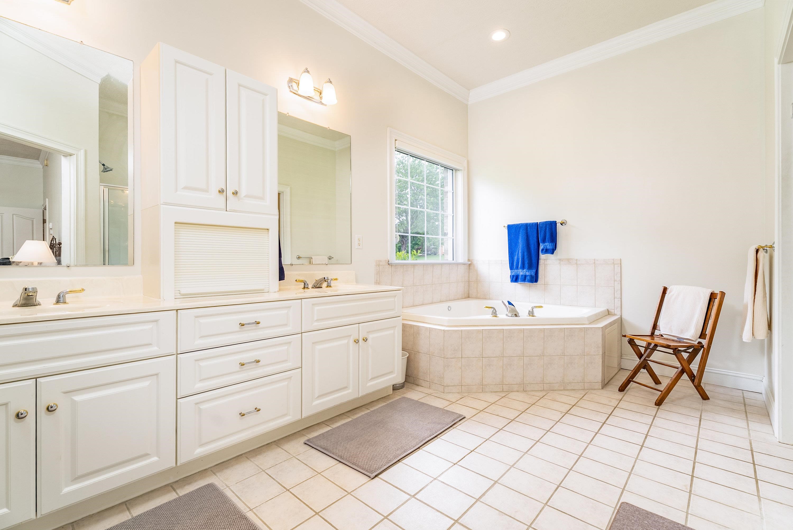 3242 BARRINGTON DR, ROCKINGHAM, Virginia 22801, 4 Bedrooms Bedrooms, ,3 BathroomsBathrooms,Residential,3242 BARRINGTON DR,667016 MLS # 667016