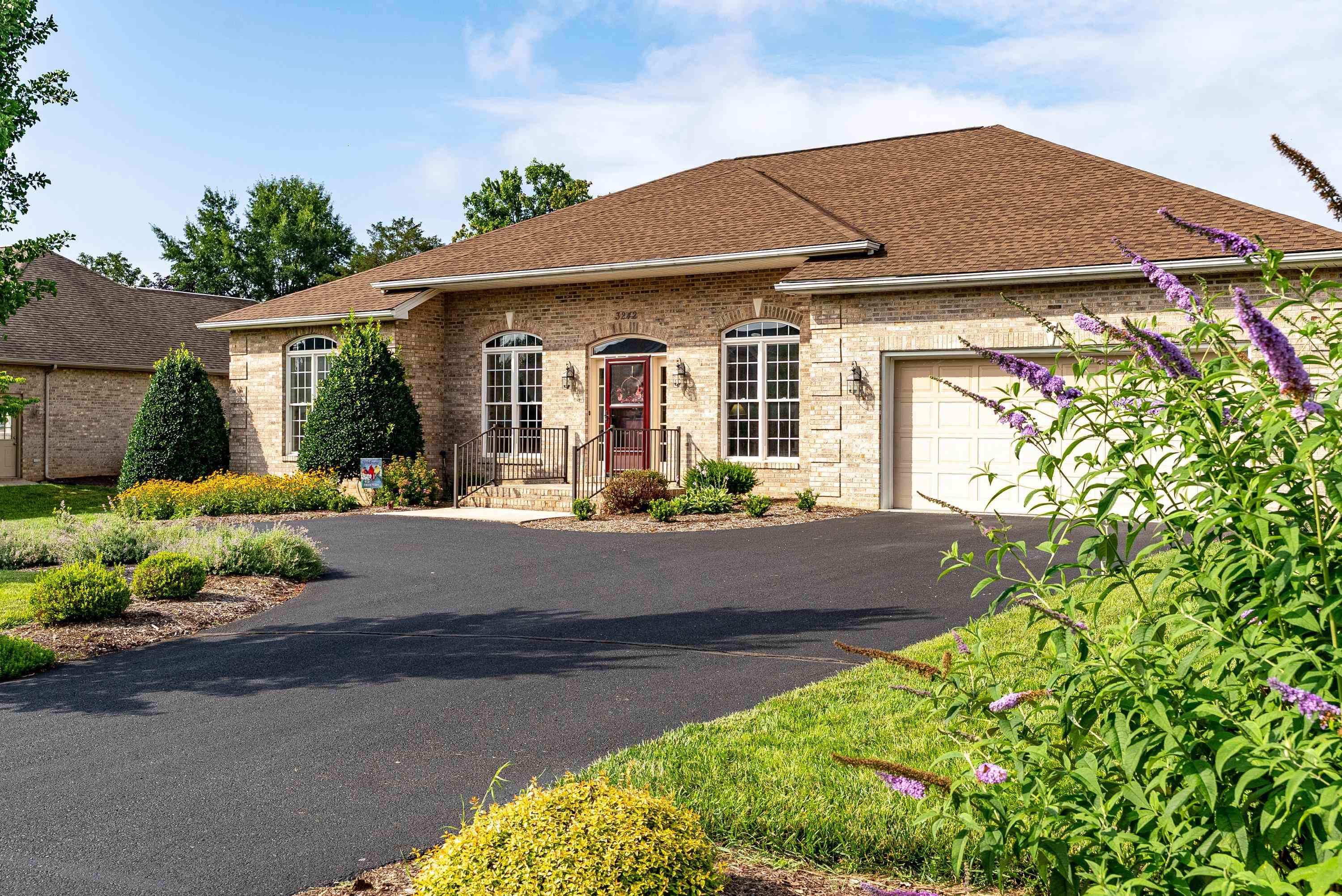 3242 BARRINGTON DR, ROCKINGHAM, Virginia 22801, 4 Bedrooms Bedrooms, ,3 BathroomsBathrooms,Residential,3242 BARRINGTON DR,667016 MLS # 667016