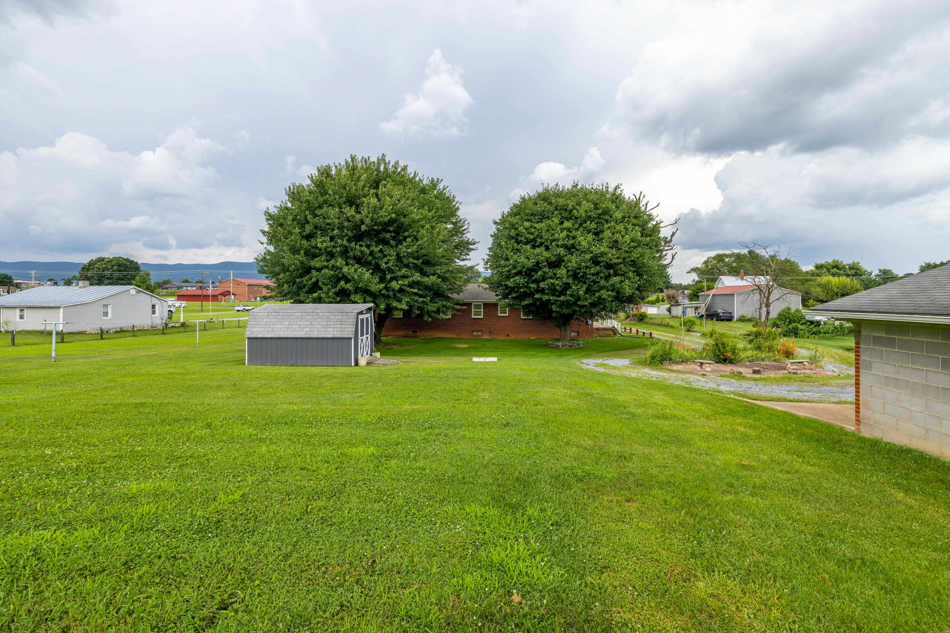 14386 ROCKINGHAM PIKE, ELKTON, Virginia 22827, 3 Bedrooms Bedrooms, ,1 BathroomBathrooms,Residential,14386 ROCKINGHAM PIKE,667018 MLS # 667018