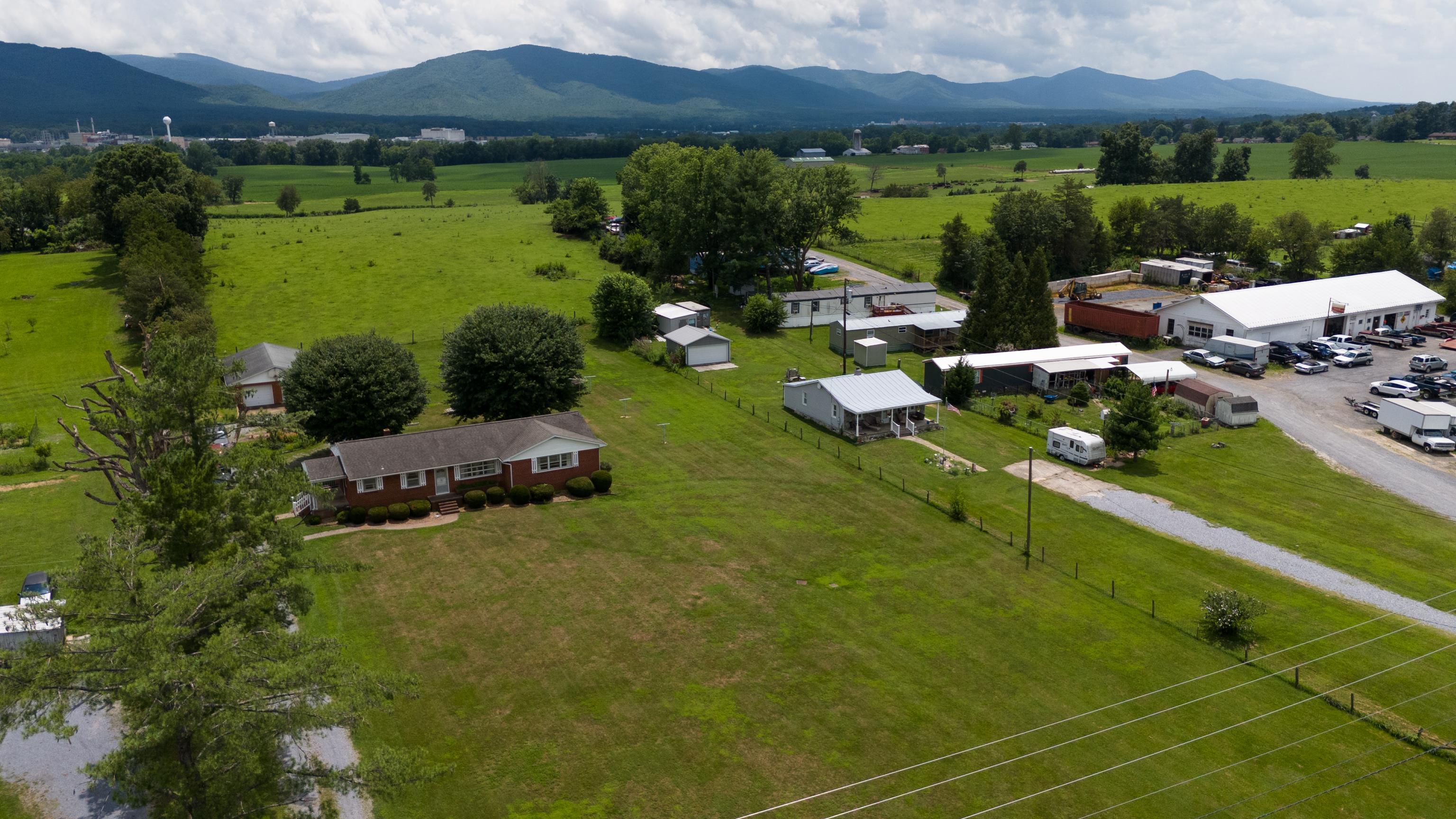 14386 ROCKINGHAM PIKE, ELKTON, Virginia 22827, 3 Bedrooms Bedrooms, ,1 BathroomBathrooms,Residential,14386 ROCKINGHAM PIKE,667018 MLS # 667018