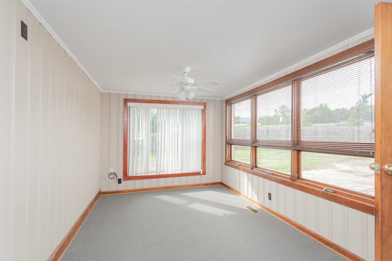 71 JUDY LN, MCGAHEYSVILLE, Virginia 22840, 4 Bedrooms Bedrooms, ,1 BathroomBathrooms,Residential,71 JUDY LN,667019 MLS # 667019