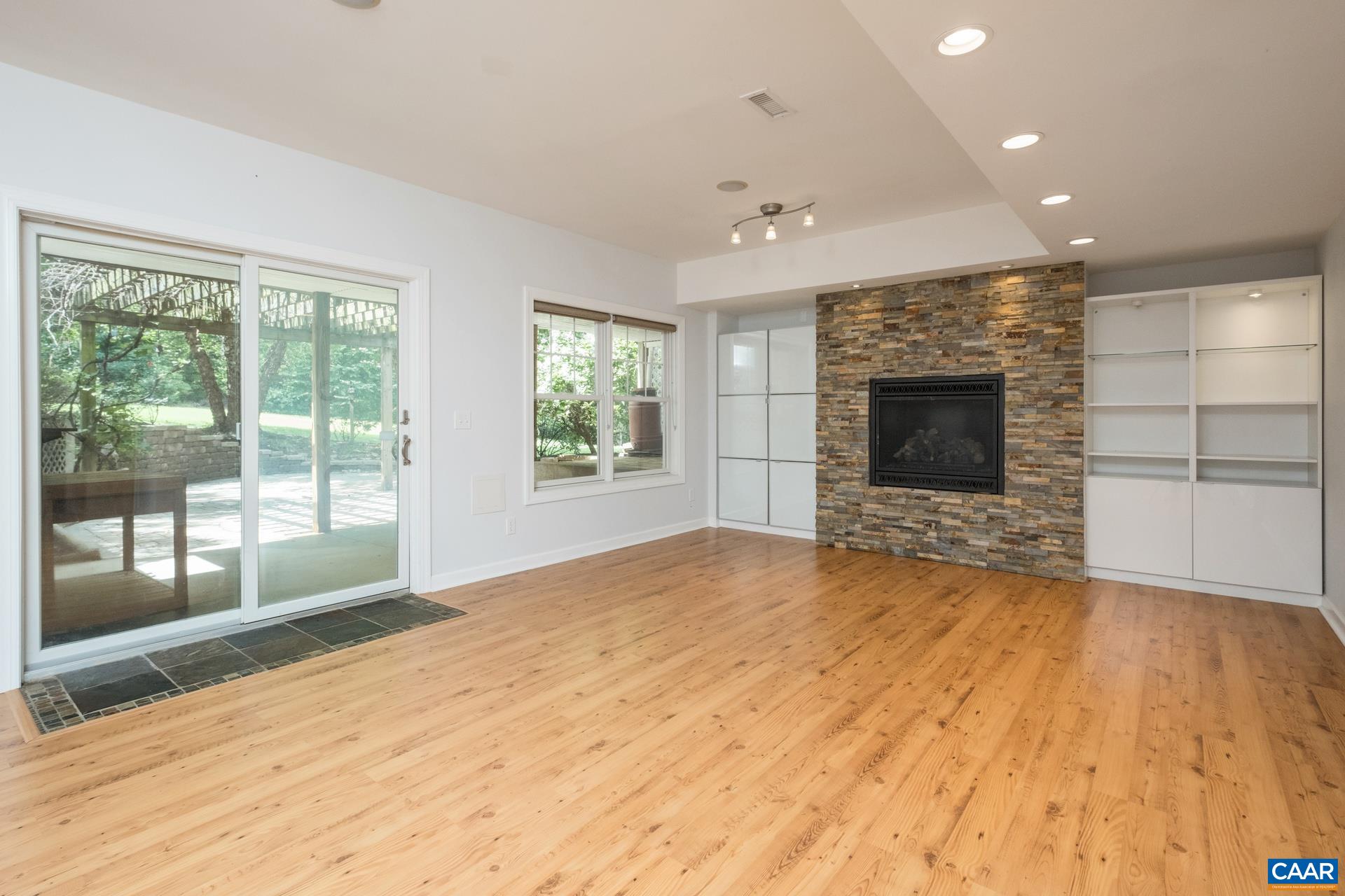 Access to lower level patio