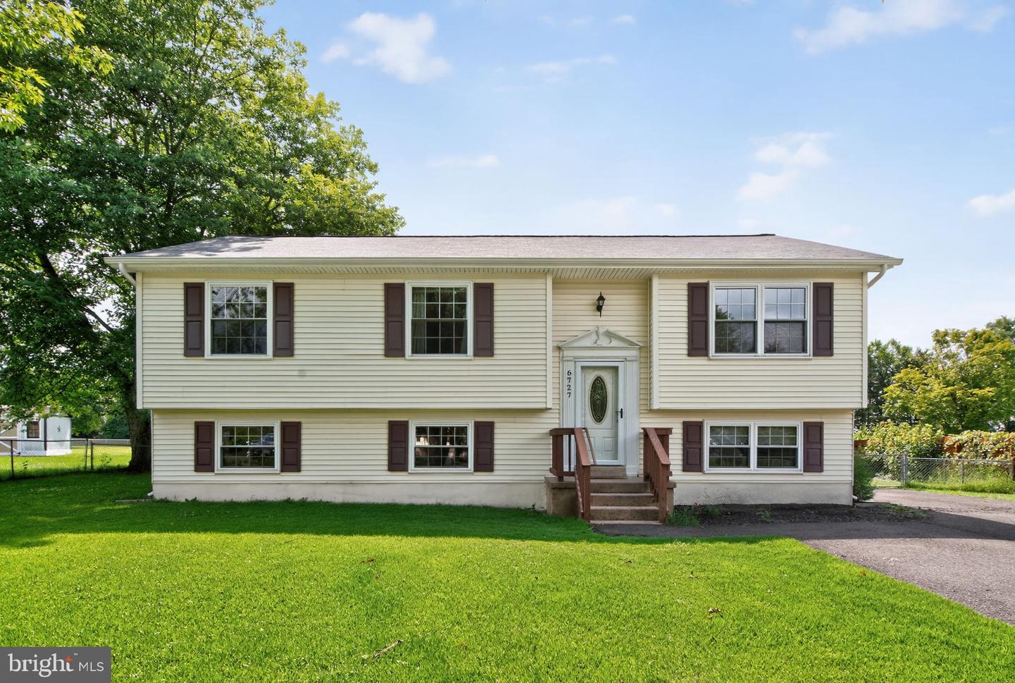 6727 WILLOWBROOK DR, BEALETON, Virginia 22712, 3 Bedrooms Bedrooms, ,3 BathroomsBathrooms,Residential,For sale,6727 WILLOWBROOK DR,VAFQ2017470 MLS # VAFQ2017470