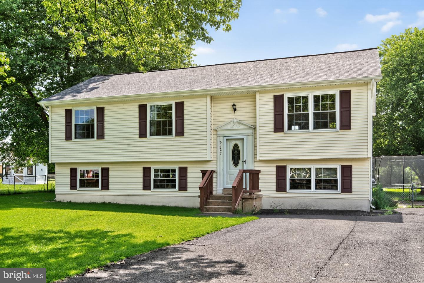 6727 WILLOWBROOK DR, BEALETON, Virginia 22712, 3 Bedrooms Bedrooms, ,3 BathroomsBathrooms,Residential,For sale,6727 WILLOWBROOK DR,VAFQ2017470 MLS # VAFQ2017470