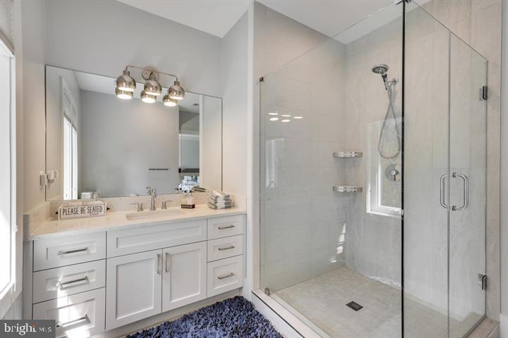9604 PEMBROKE PL, VIENNA, Virginia 22182, 6 Bedrooms Bedrooms, ,6 BathroomsBathrooms,Residential,For sale,9604 PEMBROKE PL,VAFX2255936 MLS # VAFX2255936